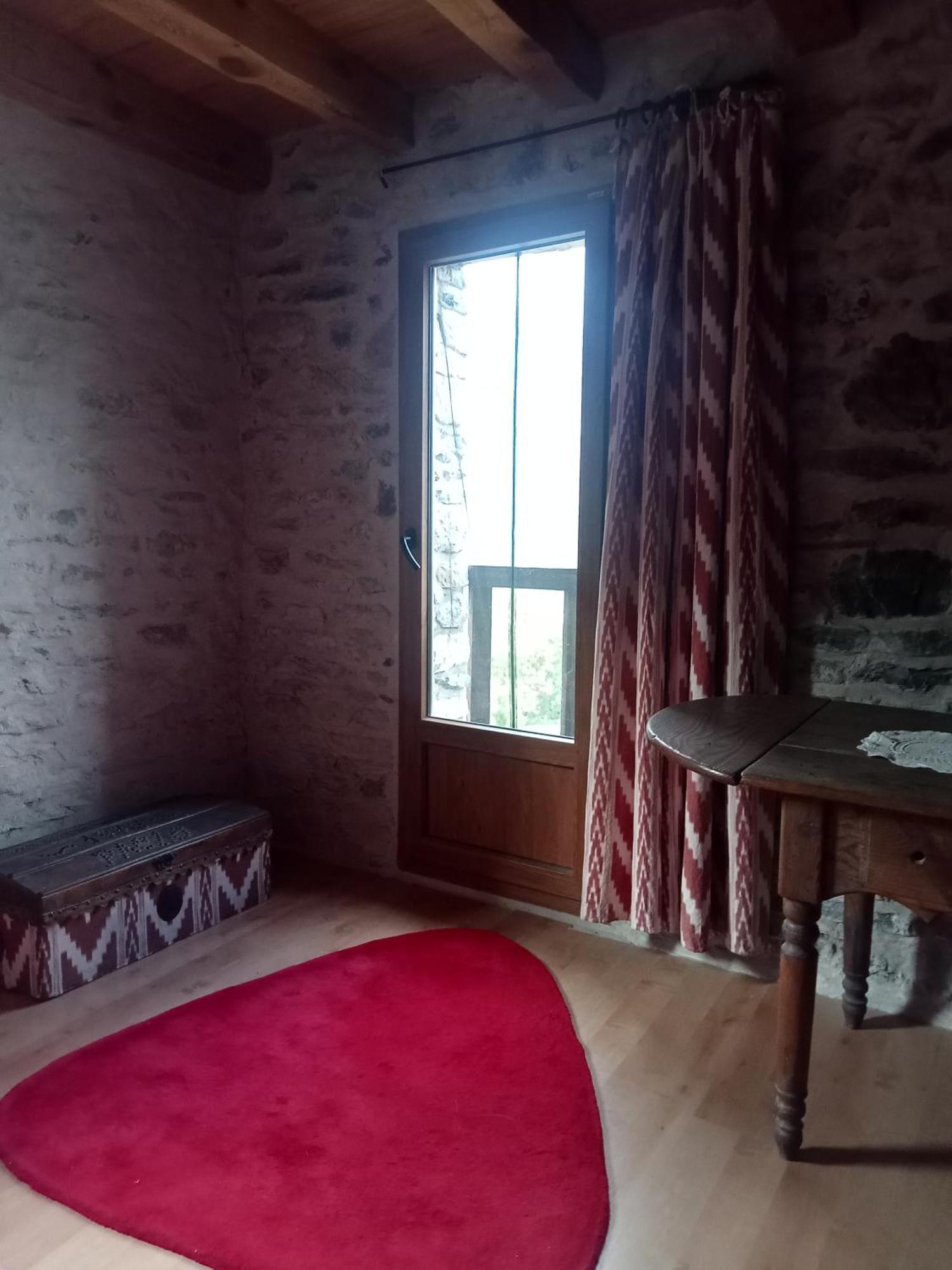 Suite En Cuadra Pajar, Casa Rural Hoz de Jaca Exteriér fotografie